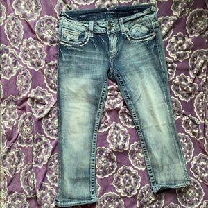 Vigoss Capris! Excellent condition. Size 28